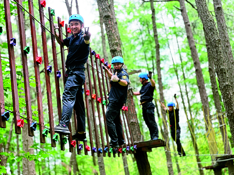 4户外拓展.jpg