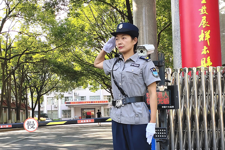 3 12960d9cbcbde3.jpg