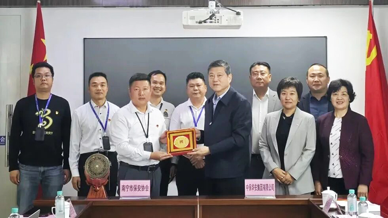 4 cc11b8c9827d95.jpg