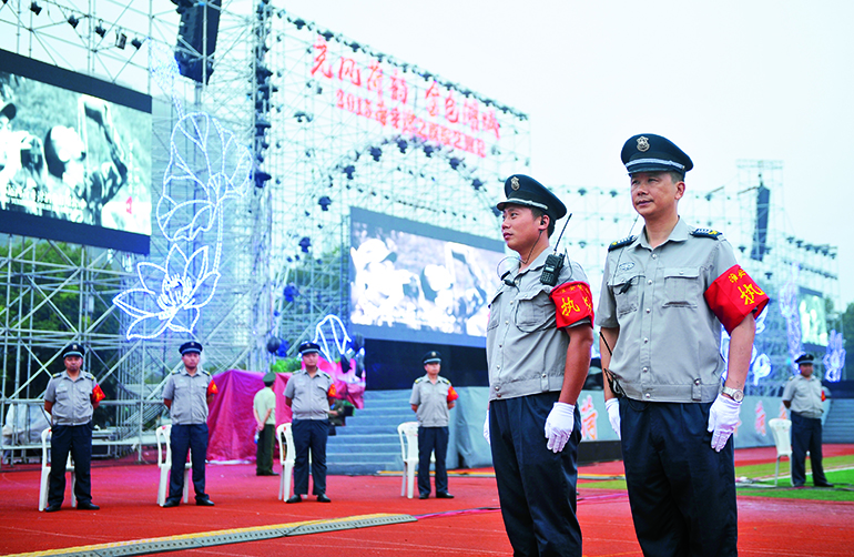 2 演唱会安保.jpg 2 演唱会安保.jpg