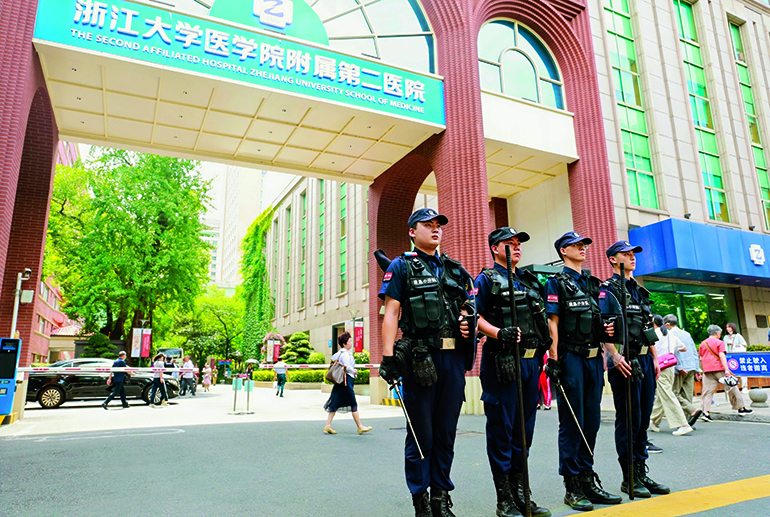 2医院执勤.jpg 2医院执勤.jpg